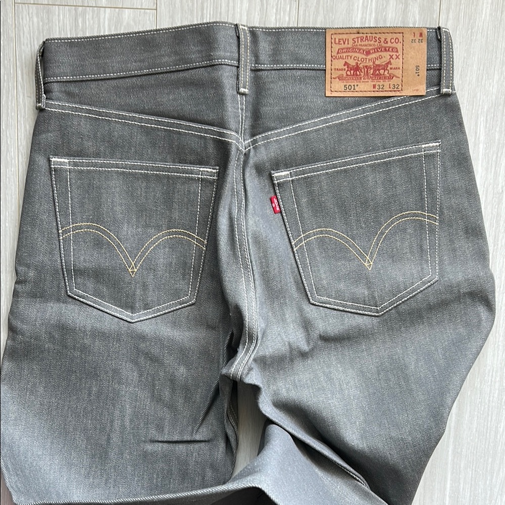 Levi's Gray Straight Fit Jeans with Stretch
